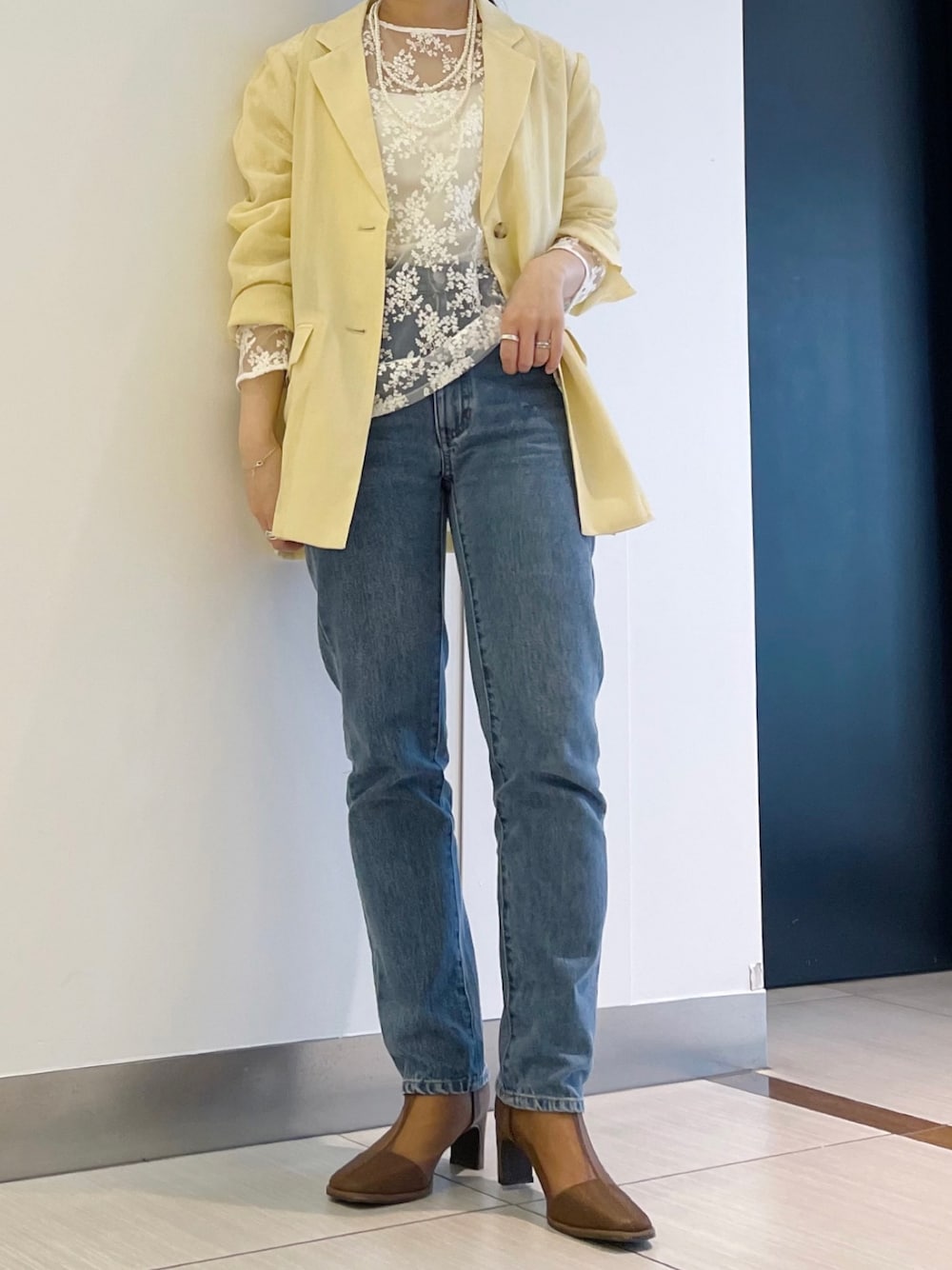 「KBF+、KBF、ootd、オトナカジュアル、レース、刺繍、春コーデ、低身長、ジャケット、シアー」｜「KBFのハイウエストストレートデニム（デニムパンツ、ブルー系）」を使った、きっしゃんさん（レディース・151cm）の春コーディネートの1枚目の写真
