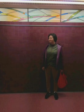 「アイテム（トートバッグ、レッド系）」を使った、omomoheさん（レディース・167cm）の春コーディネート