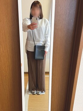 パンプスを使った ランダムプリーツドローストリングパンツ の人気ファッションコーディネート Wear