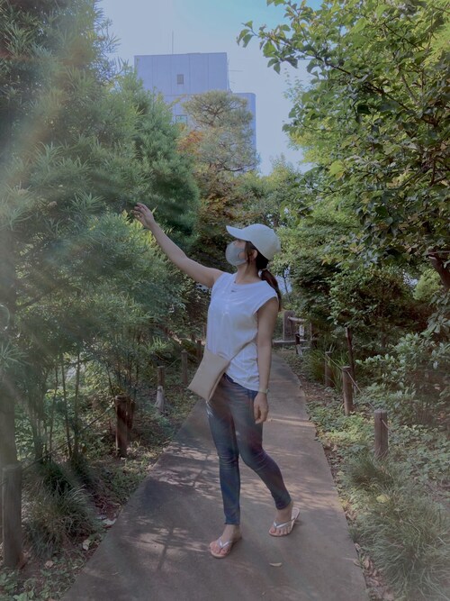 佐藤桃さんのデニムパンツを使ったコーディネート Zozotown