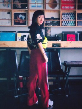 「MANGO（マンゴ）のアイテム（スラックス）」を使った、Lily さん（レディース・157cm）の夏コーディネート