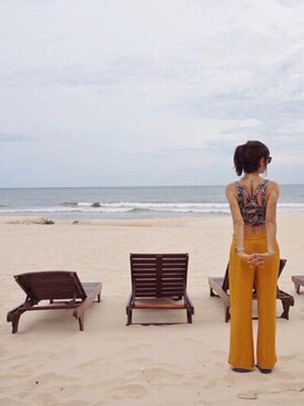 「アイテム（チノパンツ、オレンジ系）」を使った、Lily さん（レディース・157cm）の夏コーディネート