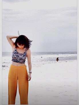 「アイテム（チノパンツ、オレンジ系）」を使った、Lily さん（レディース・157cm）の夏コーディネート