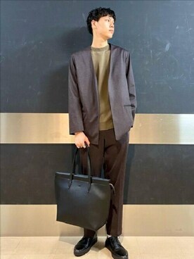 「TAKEO KIKUCHI（タケオキクチ）のアイテム（ノーカラージャケット）」を使った、TAKEO KIKUCHIさん（メンズ・180cm）の秋コーディネート