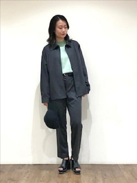 「TAKEO KIKUCHI（タケオキクチ）のアイテム（ジャケット/アウター）」を使った、TAKEO KIKUCHIさん（レディース・164cm）の秋コーディネート