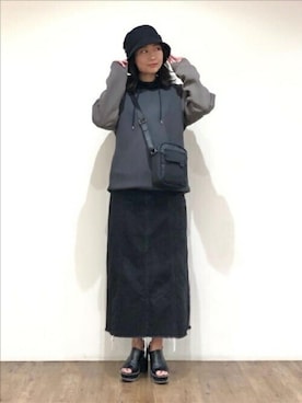 「タケオキクチ(TAKEO KIKUCHI)」｜「アイテム（帽子）」を使った、TAKEO KIKUCHIさん（レディース・164cm）の秋コーディネート