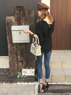 清水夏姫さんの「シャルマン　スカーフ付2wayハンドバッグ」を使ったコーディネート