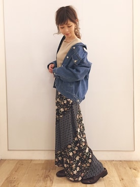 「OZOC（オゾック）のアイテム（デニムジャケット）」を使った、清水夏姫さん（レディース・160cm）の春コーディネート
