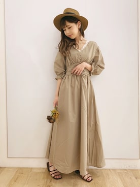 「OZOC（オゾック）のアイテム（タンクトップ）」を使った、清水夏姫さん（レディース・160cm）の春コーディネート