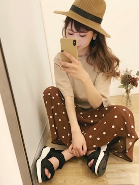 「ドットスカート」｜「アイテム（PC・スマホグッズ/家電）」を使った、清水夏姫さん（レディース・160cm）の春コーディネート