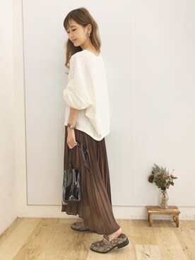「OZOC（オゾック）のアイテム（スウェット）」を使った、清水夏姫さん（レディース・160cm）の夏コーディネート