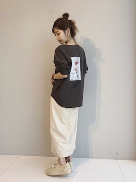 「OZOC（オゾック）のアイテム（Tシャツ/カットソー）」を使った、清水夏姫さん（レディース・160cm）の秋コーディネート