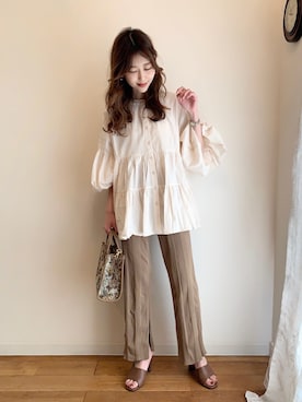 「moment+」｜「アイテム（アクセサリー）」を使った、清水夏姫さん（レディース・160cm）の春コーディネート