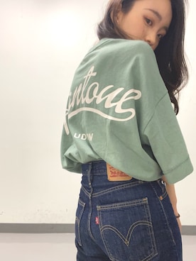 「Levi's（リーバイス）のDAD JEANS  CHARLIE BOY（デニムパンツ）」を使った、かまたまさん（レディース・151cm）の春コーディネート