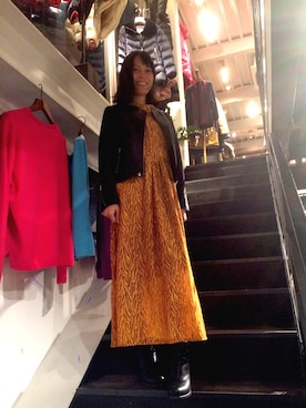 「イエローコーデ」｜「アイテム（ブルゾン）」を使った、Katieさん（レディース・162cm）の秋コーディネート
