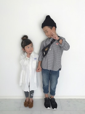 「アイテム（モカシン/デッキシューズ、ブラウン系）」を使った、reo×noaさん（キッズ・90cm）の秋コーディネート