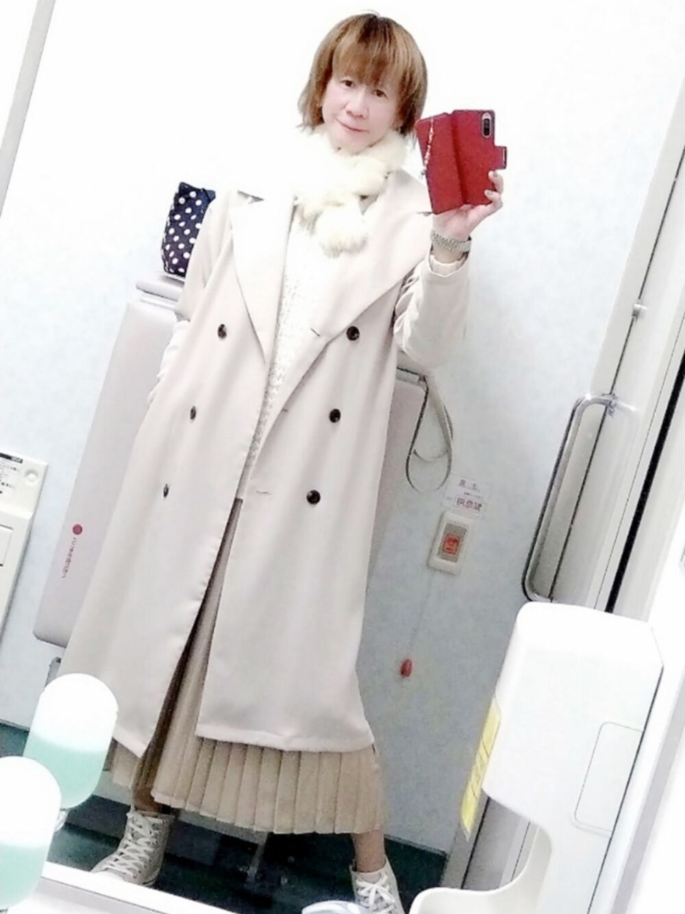 「優稀。®️ ノンケ 女装、GU、コート、しまむら、INGNI、セーター、女装、女の子コーデ」｜「しまむらのアイテム（スニーカー、ベージュ系）」を使った、LadiesLike　優稀。®さん（メンズ・171cm）の秋コーディネートの1枚目の写真