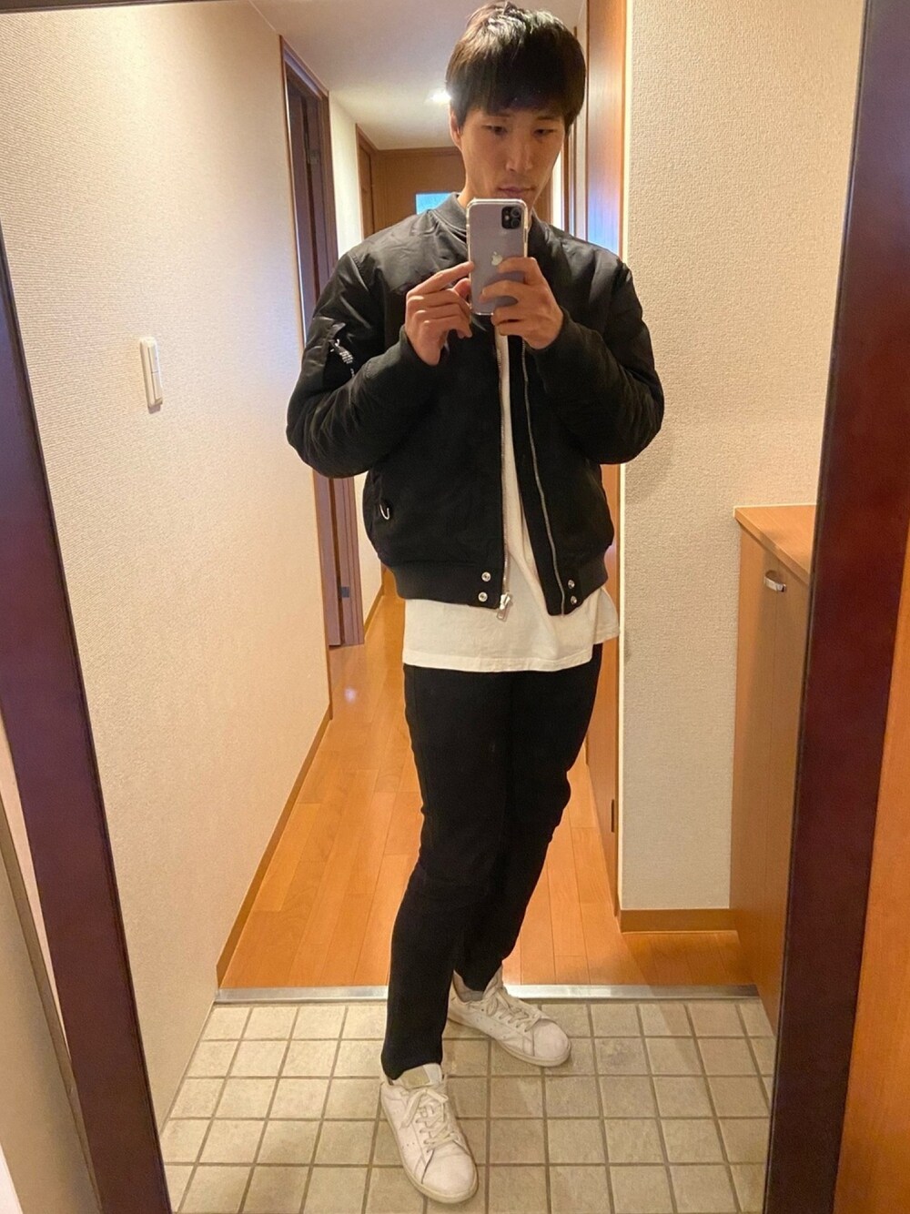 「MA-1、ブラックスキニー」｜「DIESELのアイテム（MA-1、ブラック系）」を使った、Michimalistさん（メンズ・183cm）の冬コーディネートの1枚目の写真