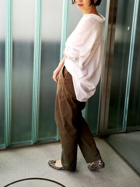 「ROPE' PICNIC（ロペピクニック）の【WEB限定36サイズ/ブラック】バックサテンベイカーパンツ（その他パンツ、グリーン系）」を使った、akahori_picさん（レディース・161cm）の春コーディネート