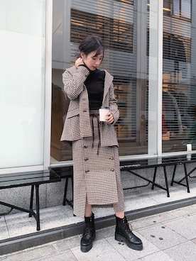 「MURUA（ムルーア）のアイテム（テーラードジャケット）」を使った、miyabi uechiさん（レディース・162cm）の秋コーディネート