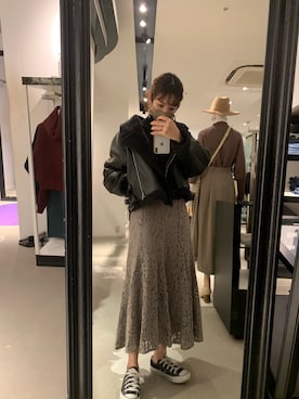 「レーススカート」｜「アイテム（ムートンコート）」を使った、miyabi uechiさん（レディース・162cm）の秋コーディネート