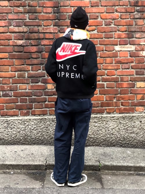 Nike NYC Supreme スタジャン ブラック Nike NYC Supreme スタジャン ブラック Supreme Nike Leather Varsity
