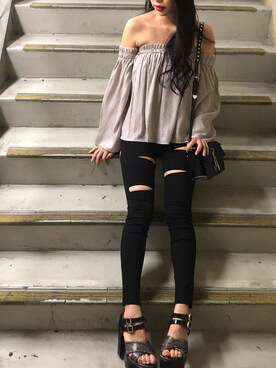 「カッティング」｜「アイテム（パンツ）」を使った、envym_akaneさん（レディース・160cm）の春コーディネート