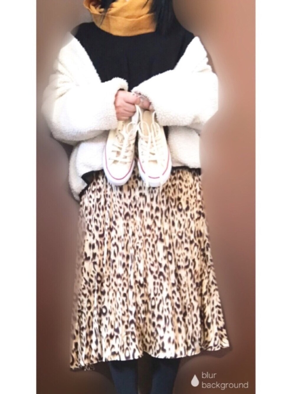 「冬コーデ、レオパード、ひょう柄、スカート、プリーツスカート、プリーツ、カジュアル、converse、ボアブルゾン、レオパードスカート」｜「no brandのアイテム（スカート、ブラウン系）」を使った、★USA☆さん（レディース・154cm）の冬コーディネートの1枚目の写真