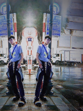 「adidas originals」｜「アイテム（トレンチコート）」を使った、Wanggieg15さん（メンズ・178cm）の秋コーディネート