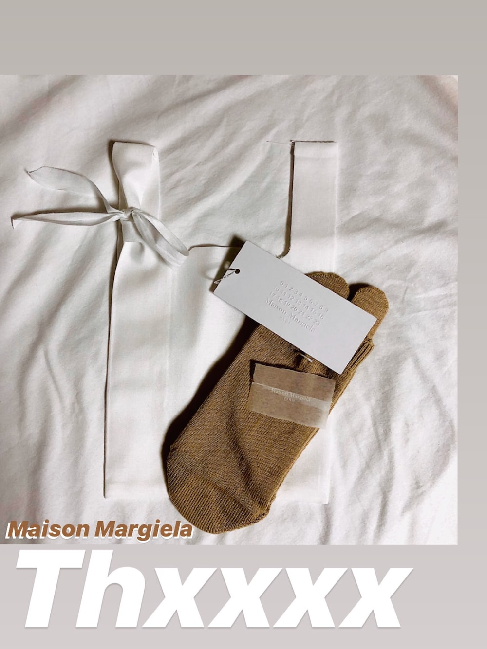 「靴下、マルジェラ、メゾンマルジェラ」｜「Maison Margielaのアイテム（レッグウェア、ベージュ系）」を使った、noyunnnさん（レディース・166cm）の春コーディネートの1枚目の写真