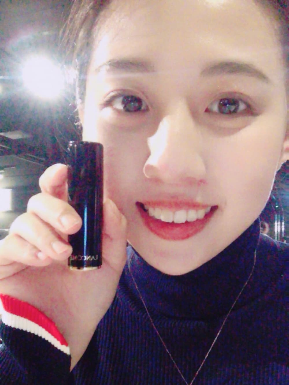 「LANCOMEのアイテム（口紅/リップティント/グロス、ピンク系）」を使った、陳盈甄さん（レディース・158cm）の春コーディネートの1枚目の写真