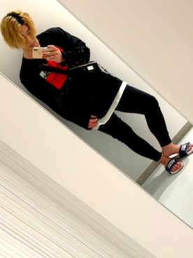 「H&M（エイチ・アンド・エム）のアイテム（ショルダーバッグ）」を使った、‪‪✂︎‬Buchi‪‪✂︎‬さん（メンズ・176cm）の秋コーディネート