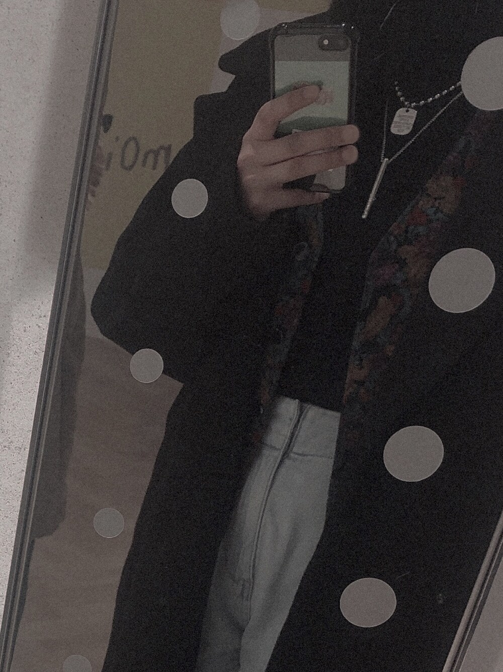「お洒落さんとつながりたい、今日のコーデ、古着コーデ、古着好きな人と繋がりたい、古着女子」｜「UNIQLOのアイテム（デニムパンツ、ブルー系）」を使った、미도리さん（レディース・156cm）の冬コーディネートの1枚目の写真