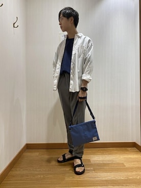 「スポサン」｜「アイテム（スラックス）」を使った、東松さん（メンズ・168cm）の夏コーディネート