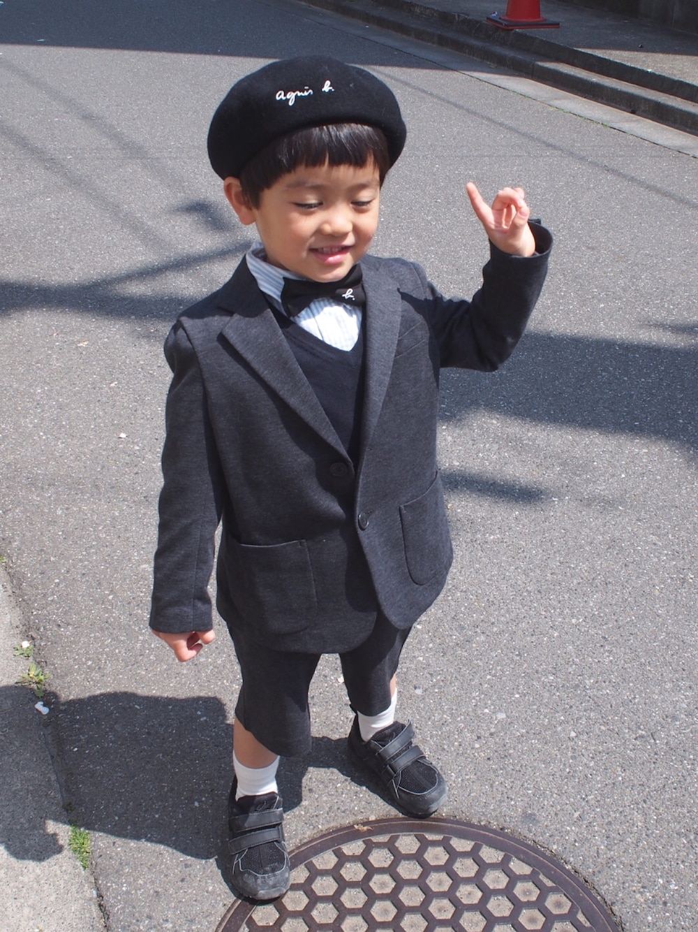 蝶ネクタイを使った「アニエスベー」の人気ファッションコーディネート  