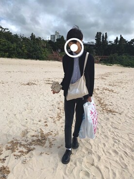 トートバッグを使った 沖縄旅行 のメンズ人気ファッションコーディネート Wear