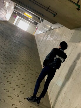 「タバコ」｜「アイテム（ジャケット/アウター）」を使った、HICKEYさん（メンズ・184cm）の春コーディネート