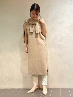 「アイテム（パンプス、グレー系）」を使った、OUVRAGE CLASSEさん（レディース・159cm）の春コーディネート