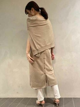 「アイテム（パンプス、グレー系）」を使った、OUVRAGE CLASSEさん（レディース・159cm）の春コーディネート