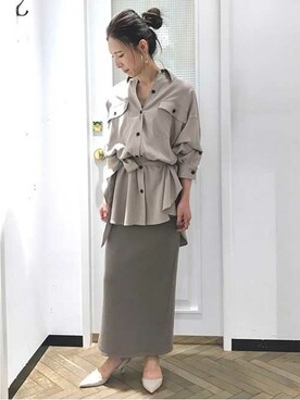 「アイテム（パンプス、グレー系）」を使った、OUVRAGE CLASSEさん（レディース・158cm）の春コーディネート