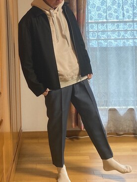 「STUDIOUS（ステュディオス）のアイテム（パーカー）」を使った、Gamiさん（メンズ・170cm）の秋コーディネート