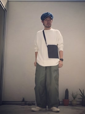 「BLUE BLUE（ブルーブルー）のアイテム（バッグ）」を使った、バヤシさん（メンズ・174cm）の冬コーディネート