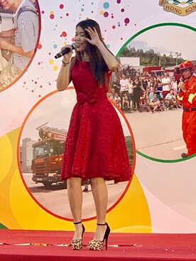 Nicola Kingさんのコーディネート