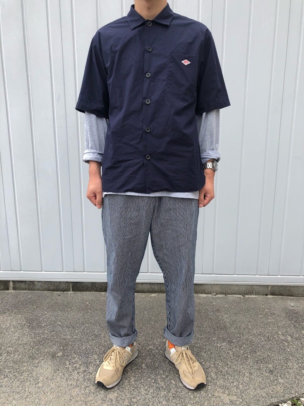 「ダントン、シャツ好き集まれ、ラフ、オーバーサイズ、休日スタイル」｜「DANTONのDANTON / ダントン　コットンポプリン ソリッド ショートスリーブシャツ C/P SOLID S/S #JD3609（シャツ/ブラウス、ブルー系）」を使った、naruさん（メンズ・172cm）の夏コーディネートの1枚目の写真