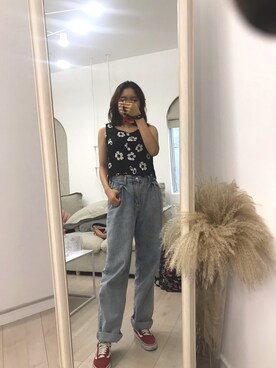 「VANS（バンズ）のアイテム（スニーカー、レッド系）」を使った、阿肖肖さん（レディース・168cm）の夏コーディネート