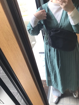 「GU（ジーユー）のアイテム（ワンピース/ドレス、グリーン系）」を使った、mさん（レディース・155cm）の春コーディネート