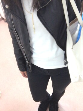 「LEPSIM（レプシィム）のポリエステルコットンクルーインナーLS　725485（Tシャツ/カットソー、ホワイト系）」を使った、はるさん（レディース・160cm）の冬コーディネート