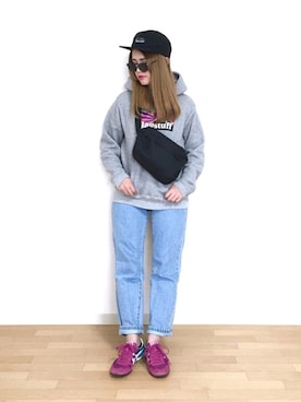 「FLAGSTUFF（フラグスタフ）のアイテム（帽子）」を使った、𝐩𝐨𝐧𝐢さん（レディース・157cm）の春コーディネート