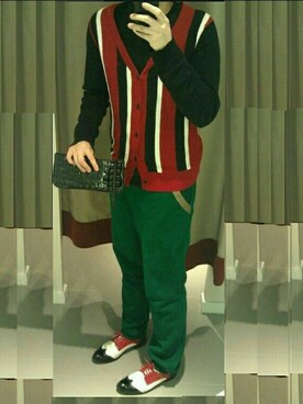 「Marc by Marc Jacobs（マークバイマークジェイコブス）のアイテム（クラッチバッグ）」を使った、Panda Ngさん（メンズ・180cm）の冬コーディネート