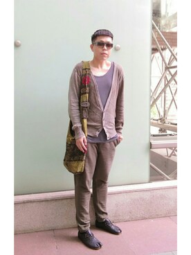 「アイテム（メッセンジャーバッグ）」を使った、Panda Ngさん（メンズ・179cm・30代）の冬コーディネート